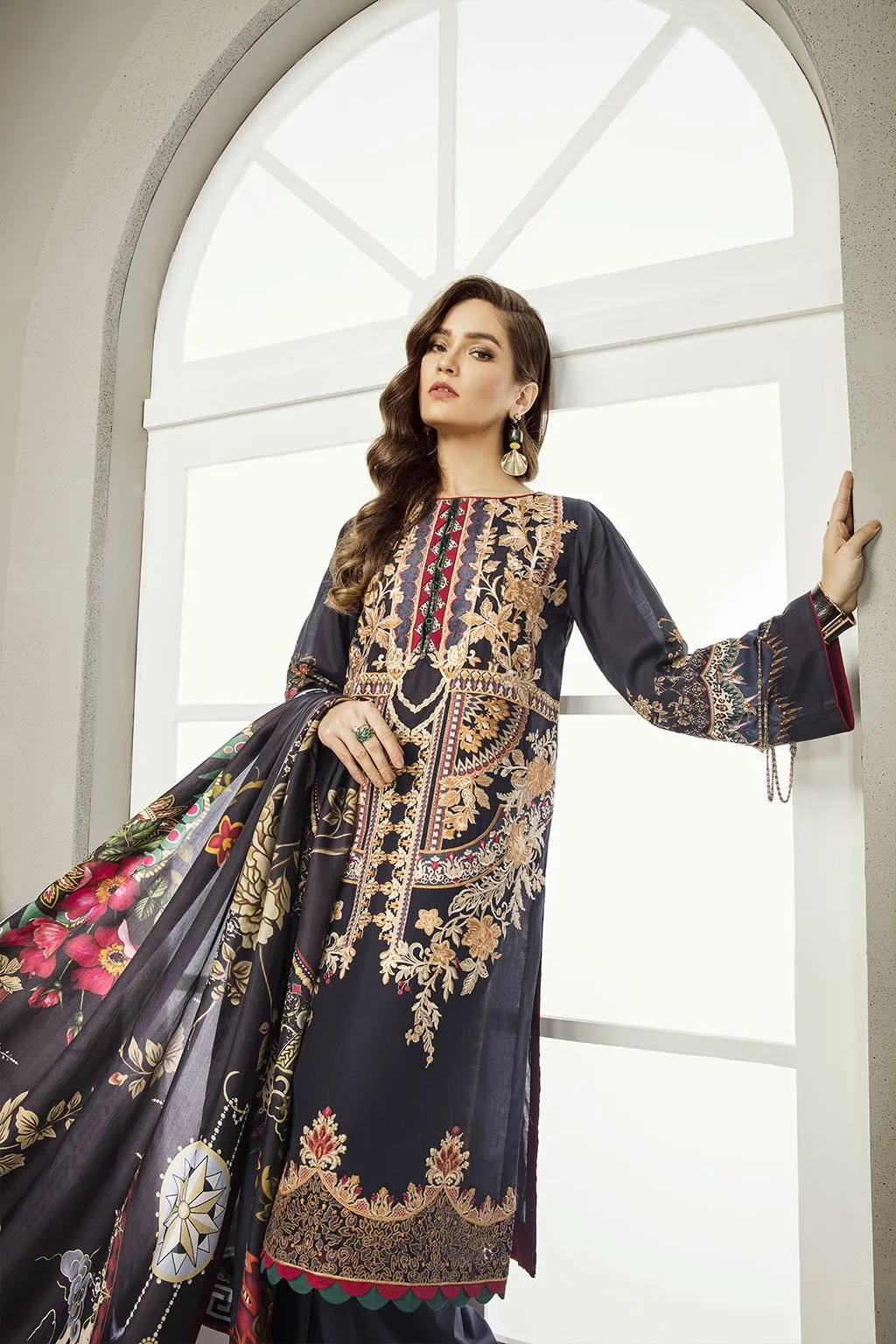 Baroque Luxury Lawn Collection 2019 – Mahgul BL-03