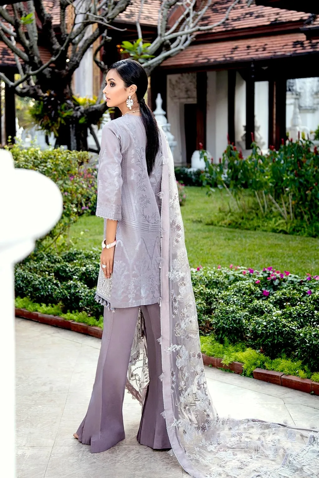 Baroque Luxury Lawn Collection 2020 – Lilac Mist