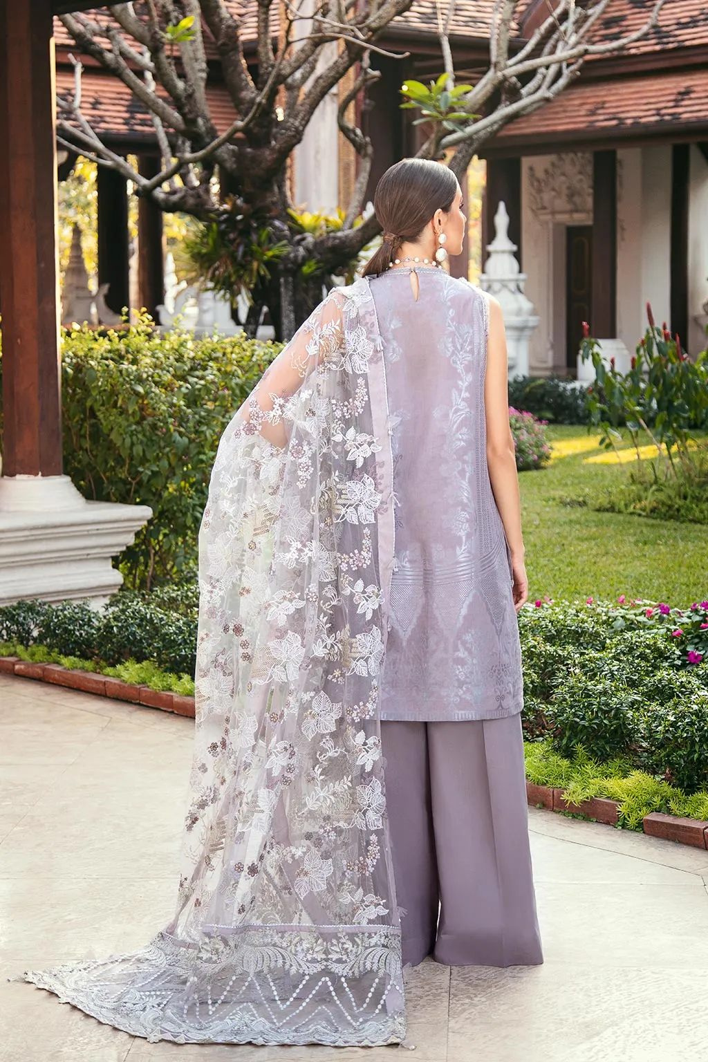 Baroque Luxury Lawn Collection 2020 – Lilac Mist