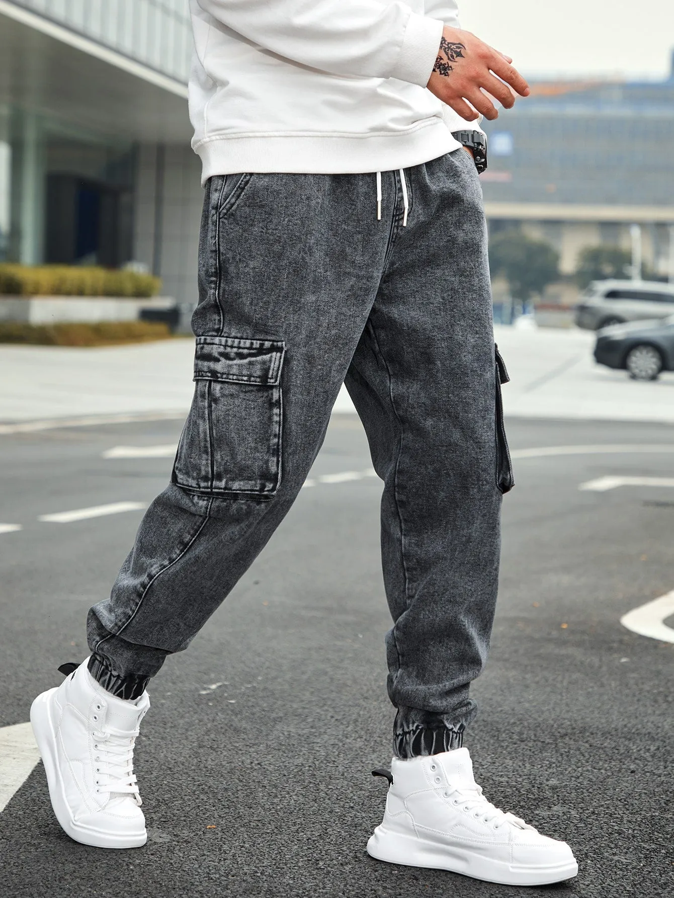 Men'S Drawstring Waist Cargo Denim Pants With Slanted Pockets